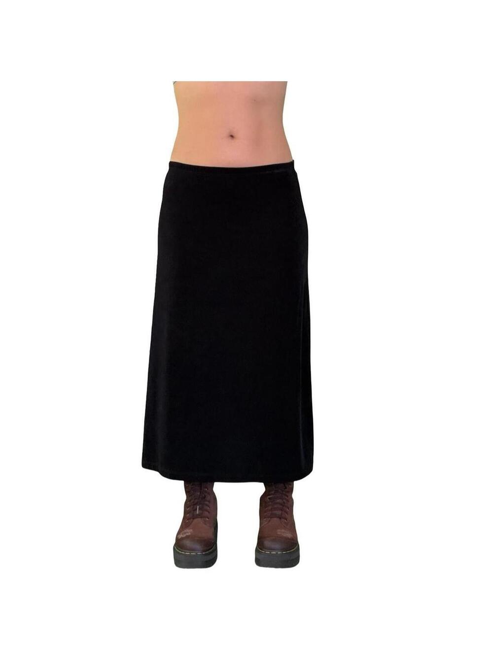 Y2K TRAD GOTH MINIMALIST SKIRT
